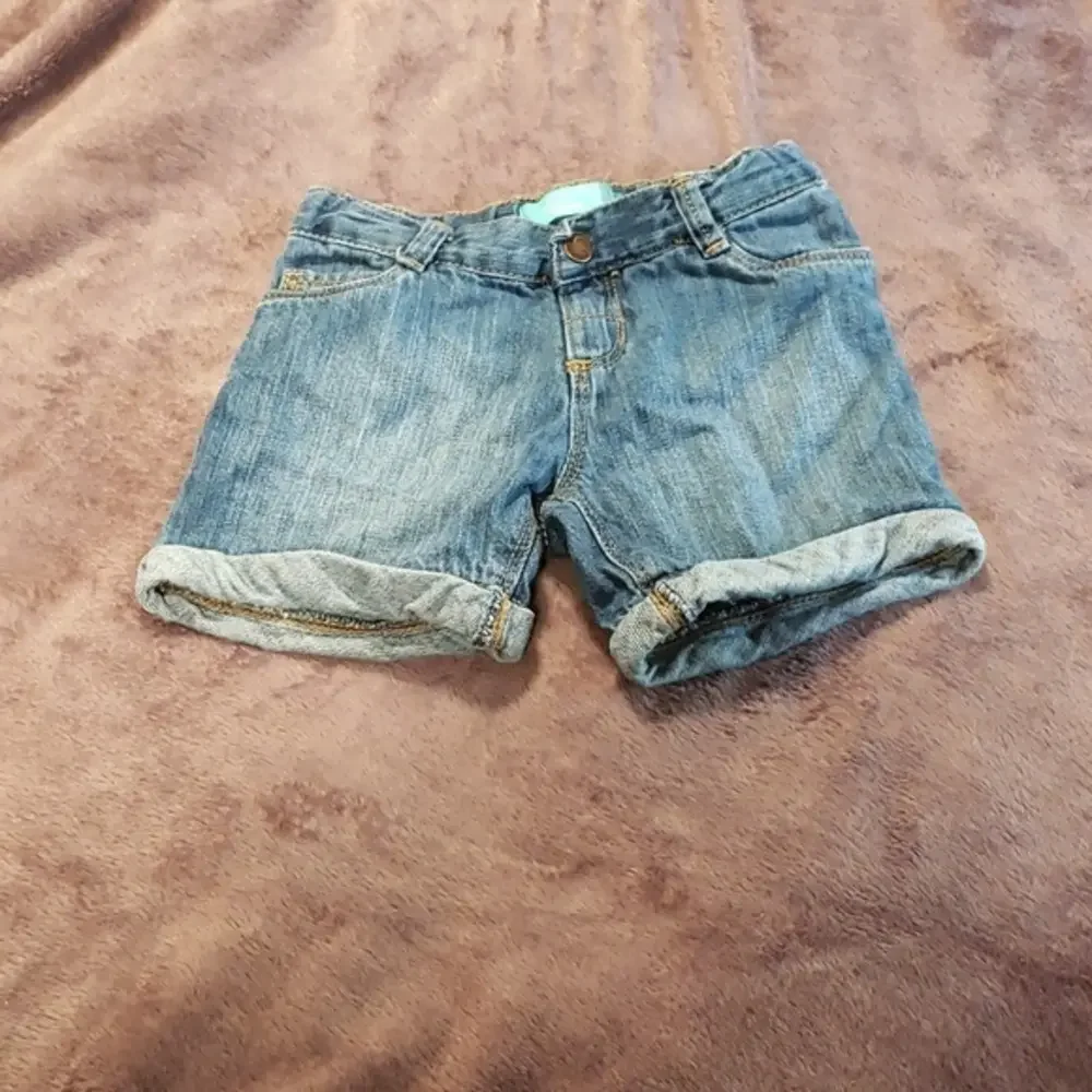 Girls shorts size 5T‎ Old Navy brand